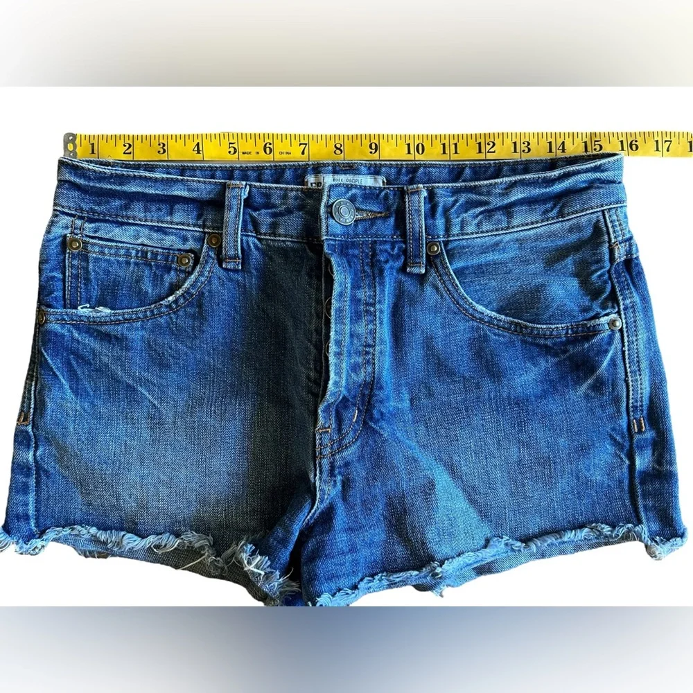 Free People FP Women’s Boho Button-Fly Cut Off Denim Jean Shorts Sz 27 High-Rise - Picture 5 of 9